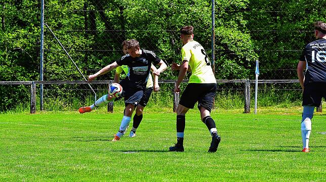 Bild 9: SV Eschbach siegt 3:0 bei Spitzenreiter SG FC Wehr/Brennet II – und wir haben Fotos!