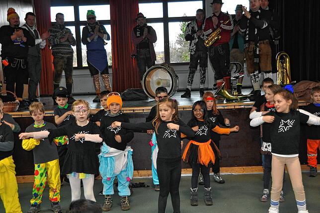 Bild 23: Fasnacht in Leimbach: Grundschüler befreit! Die schönsten Bilder der Narrenaktion im Überblick