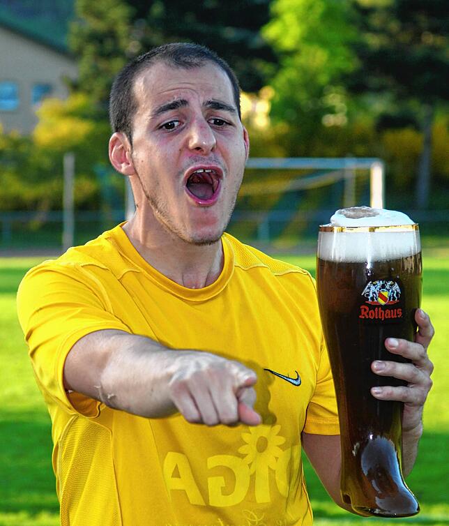 Feierbiest: Remo Laisa beim Titelgewinn 2011 und dem Aufstieg in die Landesliga.