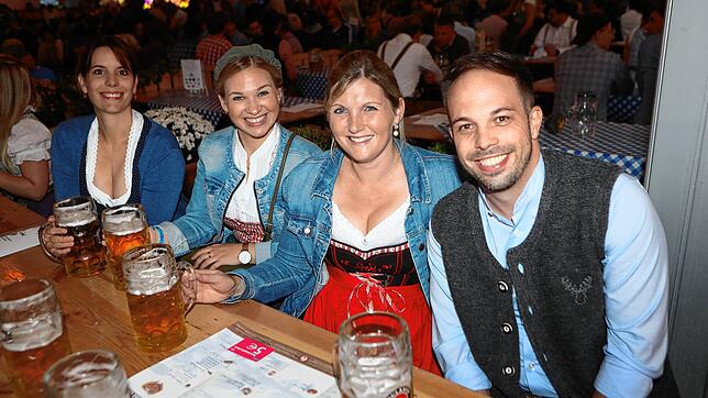 Bild 10: Fassanstich beim Deutsch-Schweizer Oktoberfest