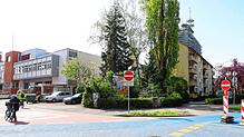 Das bestehende Wohnhaus an der Ecke Jahn-/Steinstraße (rechts im Bild) soll aufgestockt werden und daneben ein weiteres fünfgeschossiges ...