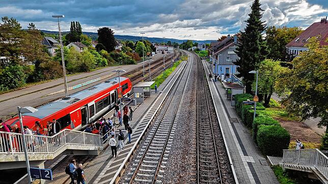 Stopp am Bahnhof Albbruck: Hier geht es mit Bussen weiter Richtung Waldshut.