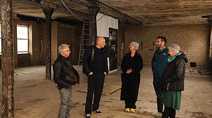 Sie machen aus dem verwundeten Stadlerhaus eine vorübergehende Halle für Gegenwartskunst (von links): Wolfgang Münst, Markus Brenner, ...