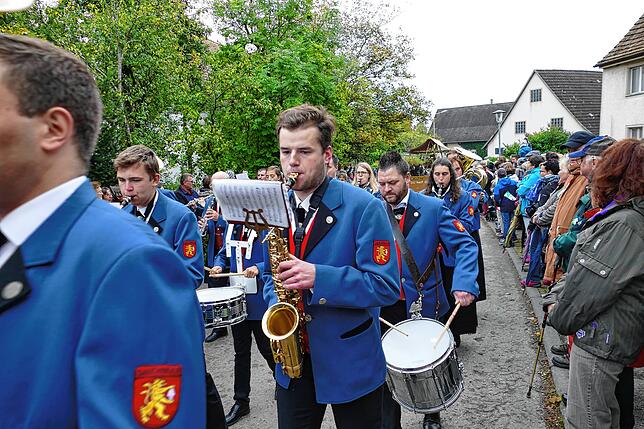 Bild 19: Ein toller Festumzug lockt Besucher zum Kreiserntedankfest nach Mundelfingen