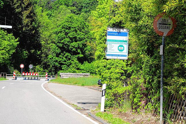 7. Mai: Der Grenzübergang Osterfingen ist geschlossen. Die Fahrt von Jestetten nach Erzingen kann nicht abgekürzt werden.