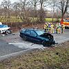 Zwei Autos sind auf der B31 frontal zusammengestoßen.