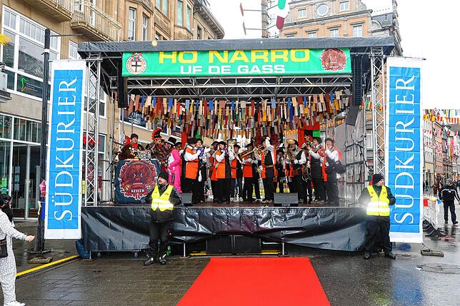 Bild 1: Konstanz im Fasnachtsfieber: So feiert die Stadt die Straßen-Fasnacht 2025 – Eindrücke & Fotos!