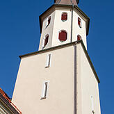 Der Kirchturm in Meßkirch-Menningen dient Fledermaus-Müttern als Wochenstube und wurde bei der Sanierung fledermausgerecht gestaltet.