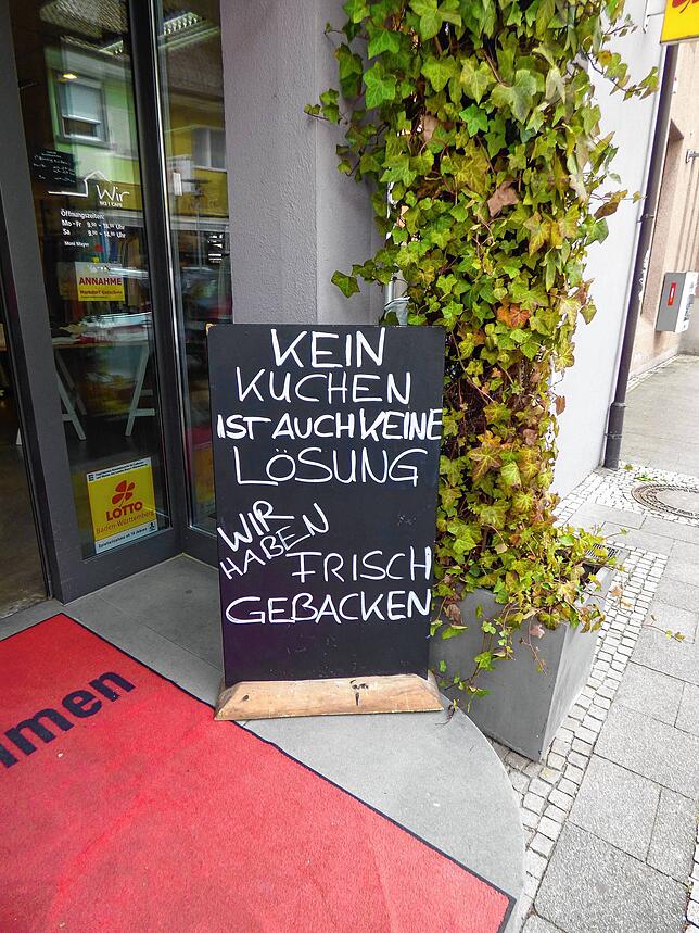 Auch ihren leckeren selbstgebackenen Kuchen bietet Moni Mayer vom Café und Modegeschäft „Wir M3“ wieder an.