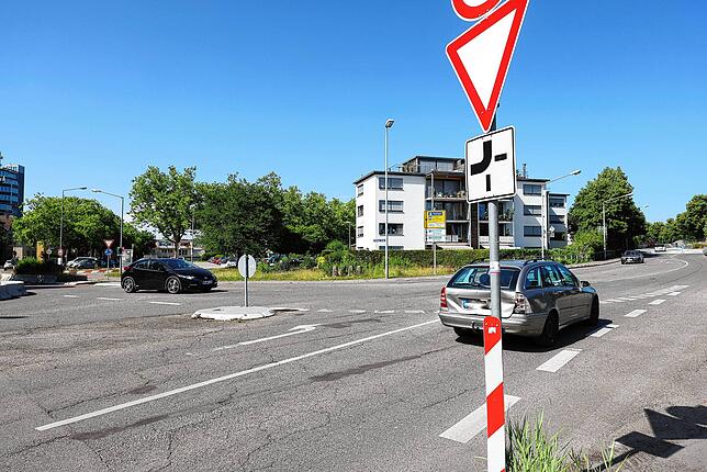 Die Anbindung an die Konstanzer Straße und der Kreisel vor der Polizeiwache werden bald zur Dauerbaustelle.