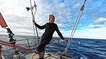 Kirsten Neuschäfer auf ihrer Yacht, einer Cape George 36. Die 42-Jährige gewann als erste Frau das Golden Globe Race, ein ...
