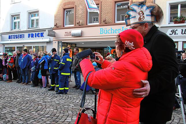 Bild 4: Fasnet: Und der Ministerpräsident feiert mit (1)