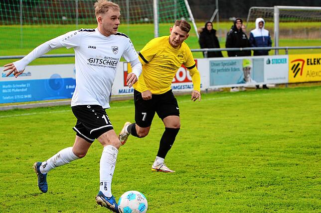 Bild 22: Unsere Bildergalerie zum Bezirksliga-Duell zwischen dem SV Denkingen dem FC Öhningen-Gaienhofen