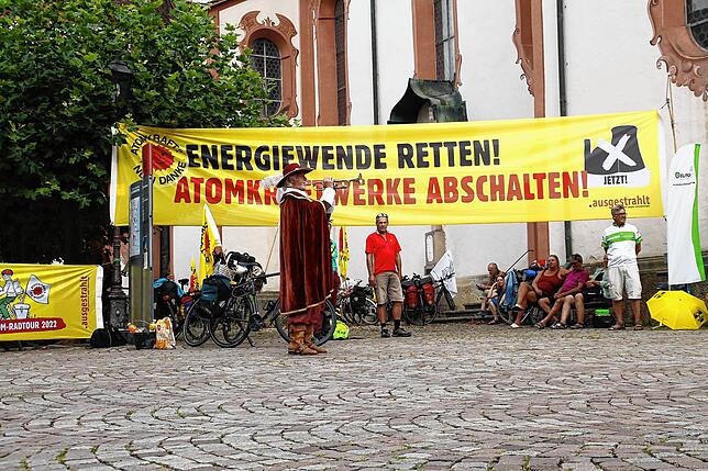Gegen Atomkraft: Am Donnerstag radelten Atomgegner von Brugg in der Schweiz bis nach Bad Säckingen. Dort fand am Abend eine ...