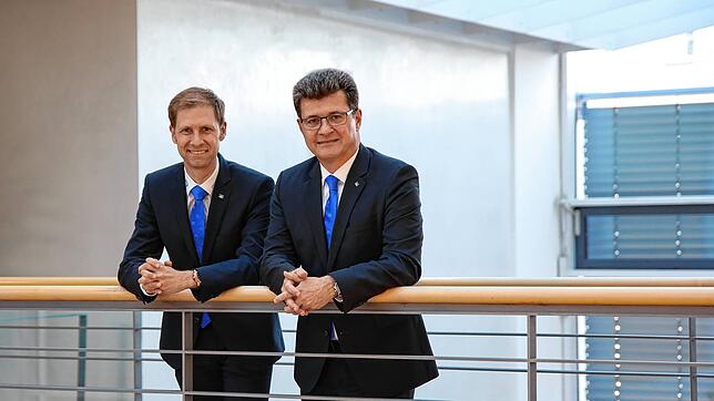 David Winterhalter (links) und Markus Herz bilden den Vorstand der Volksbank Meßkirch eG.