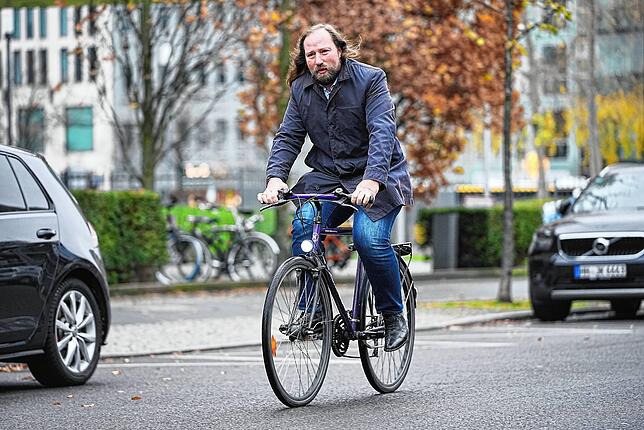 Anton Hofreiter (Grüne) hat seine langen Haare zum Markenzeichen gemacht.
