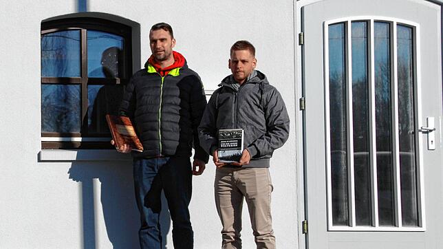 Hinter dem Fenster des Schul-und Rathauses in Hausen befand sich im Zweiten Weltkrieg eine Gefängniszelle. Dies belegen die Autoren Eric ...