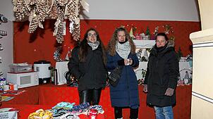 Vom schönen Geschenk bis zu feinen Leckereien, alles war dabei. Mitwirkende waren Vereine, Schule, Kirche, Kindergärten, private und ...