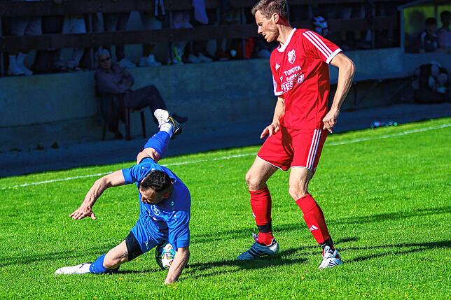 Bild 4: SG Stühlingen/Weizen besiegt den SV Eggingen im Derby mit 4:0 – und wir haben Fotos!