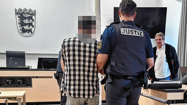 Der Angeklagte muss sich aktuell vor dem Landgericht Ravensburg verantworten.