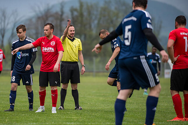 Bild 32: FC 08 Bad Säckingen feiert glücklichen 2:0-Derbysieg beim SV Obersäckingen &ndash; und wir haben Bilder!