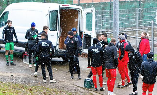 Bild 23: Der TSV Aach-Linz gewinnt sein letztes Spiel des Jahres mit 3:1. Wir haben die besten Bilder!