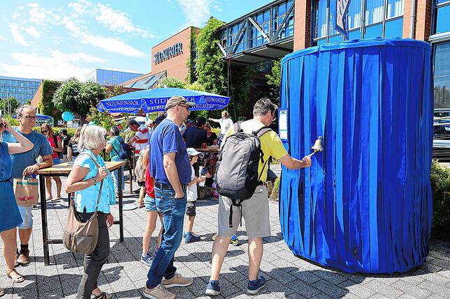 Bild 23: XXL-Hüpfburg, Kinderschminken, Entenrennen: So schön war das SÜDKURIER-Sommerfest (Teil 1)