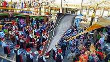 Bild : Die Narren sind los! Alle Bilder vom närrischen Jahrmarkt