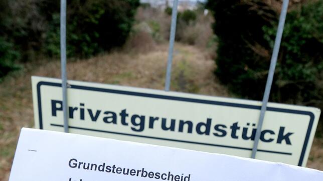 Überhöhte Werte für unbebautes Land angesetzt? Dann kann sich ein Einspruch gegen den Grundsteuerbescheid lohnen.