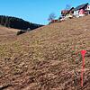 Im Bereich des neuen Baugebiets im Unterkirnacher Marbental sind auf dieser Aufnahme aus dem Februar neben den Markierungen für die ...