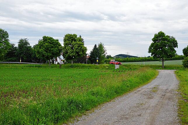 Die Stadt wünscht sich fürs neue Baugebiet einen Anschluss an die Bundesstraße – etwa auf Höhe der Gallusstraße.
