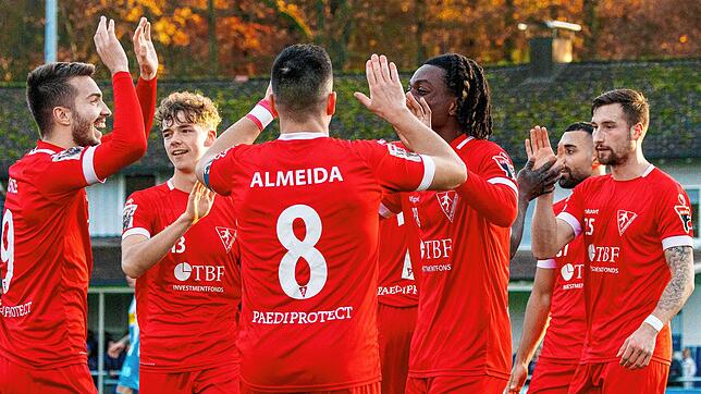 Der 1. FC Rielasingen-Arlen hat mit dem 3:1-Erfolg in Oberachern einen Schritt ins hintere Mittelfeld der Oberliga gemacht.
