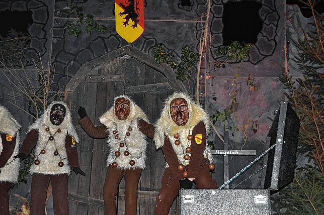 Bild 2: Alle Bilder des Hugeloh Narrenspiels