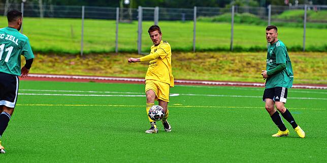 Bild 16: SV Schwörstadt siegt glücklich mit 1:0 beim FC Zell II &ndash; und wir haben Bilder!