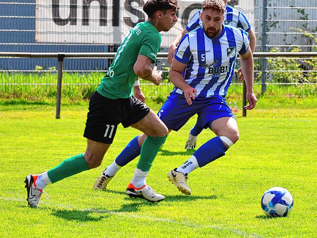 Bild 3: Der FC Kappel gewinnt mit 4:2 bei den Sportfreunden Schönenbach. Wir waren mit der Kamera dabei!