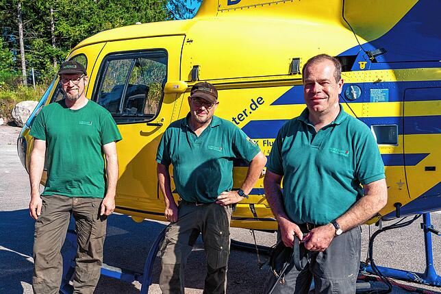 (v.l.n.r.) Projektleiter Christoph Vögele, Revierförster Jörg Hermes und Forstamtsleiter Tobias Kühn.