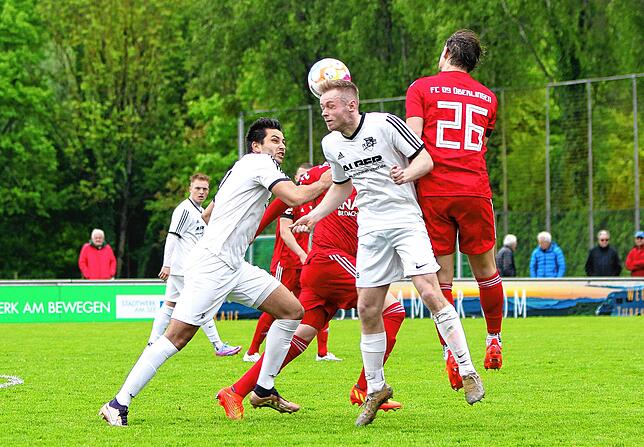 Bild 6: Die besten Bilder der Partie zwischen dem FC Überlingen und dem FV Walbertsweiler-Rengetsweiler!