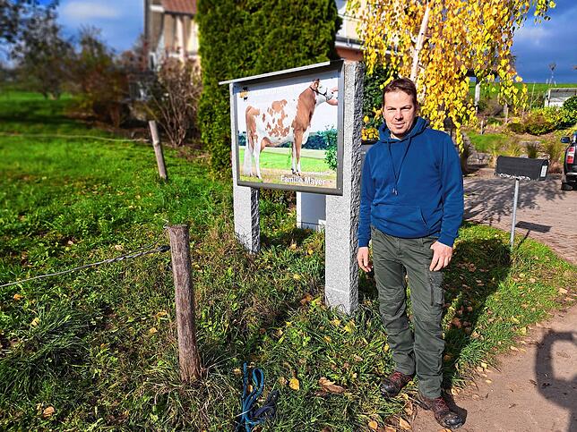 Jan Mayer, Betreiber des Hühnerbrunnerhofs, der in direkter Nachbarschaft zum geplanten Solarpark liegt, möchte keine Umwandlung von ...