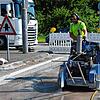 Sehr anstrengend sind die Arbeiten in der großen Hitze an B34-Baustelle in Bad Säckingen für Wolfgang Kiefer.