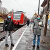 Jürgen Keck (FDP-MdL) und Bürgermeister Michael Klinger haben sich auf dem Bahnsteig am Gottmadinger Bahnhof getroffen. Hier hatten in ...