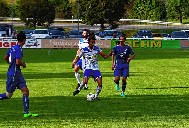 Bild 10: FC Geißlingen gewinnt beim FC Weizen mit 3:2 &ndash; und wir haben Bilder!