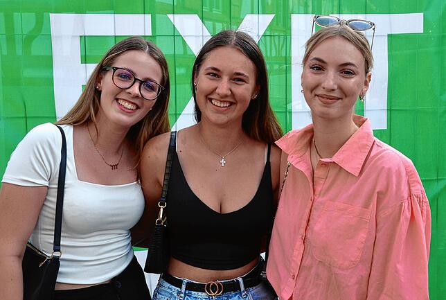 Bild 3: Beim Bermatinger Weinfest wird auch am Samstag gefeiert! Wir haben die besten Bilder – Teil 2