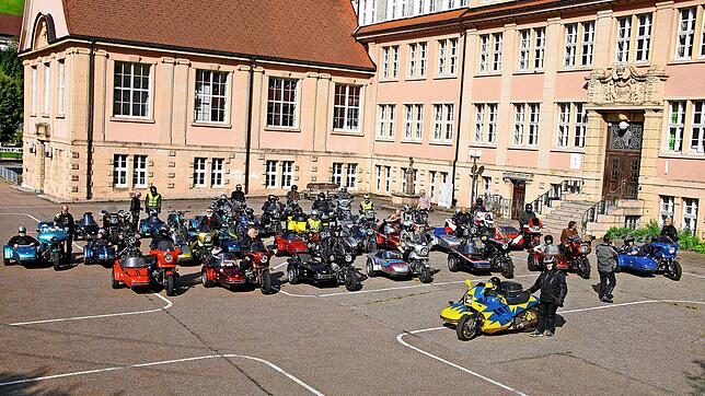 33 Motorradgespanne der Marke HMO treffen sich in Vöhrenbach, bevor es auf eine Tour in den Schwarzwald geht. Bild: Stefan Heimpel