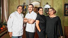 Vereint in der Küche und im Service (von links): Salvatore Cerasola und Schwiegersohn  Matthias sowie Laura mit Mutter Manuela ...