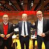 Sitzen durch Wiederwahl fest im Sattel (von links): Andreas Osner (Bürgermeister für Soziales, Kultur und Sport), Baubürgermeister Karl ...