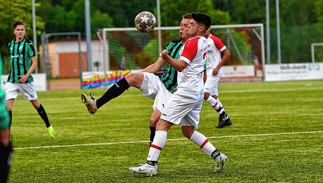 Bild 41: FC Zell macht sein Meisterstück mit dem 6:0 beim FC RW Weilheim &ndash; und wir haben Bilder!