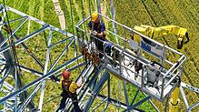 Bauarbeiten an Strommasten (Symbolbild): Im östlichen Kreis Waldshut werden in den nächsten Jahren Überlandleitungen modernisiert.