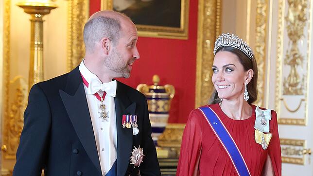 Prinzessin Kate (r.) und Prinz William auf dem Weg zum Staatsbankett, bei dem sich Kate mit einer Person besonders gut verstand.