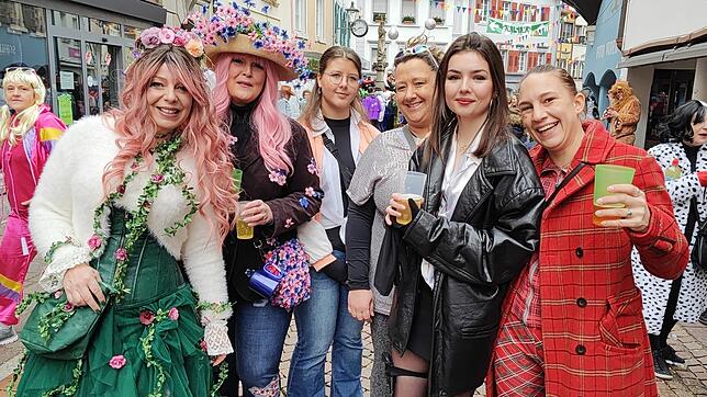 Tiengen fest in Narrenhand: Ein Publikumsmagnet ist jedes Jahr die Hoorige Mess‘ – auch 2024 kamen wieder tausende ins Städtle.