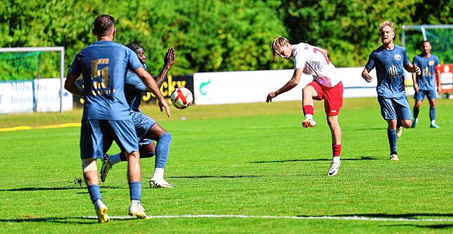 Bild 17: Unsere Bildergalerie vom Verbandsliga-Auftakt zwischen Südstern Singen und dem SC Pfullendorf
